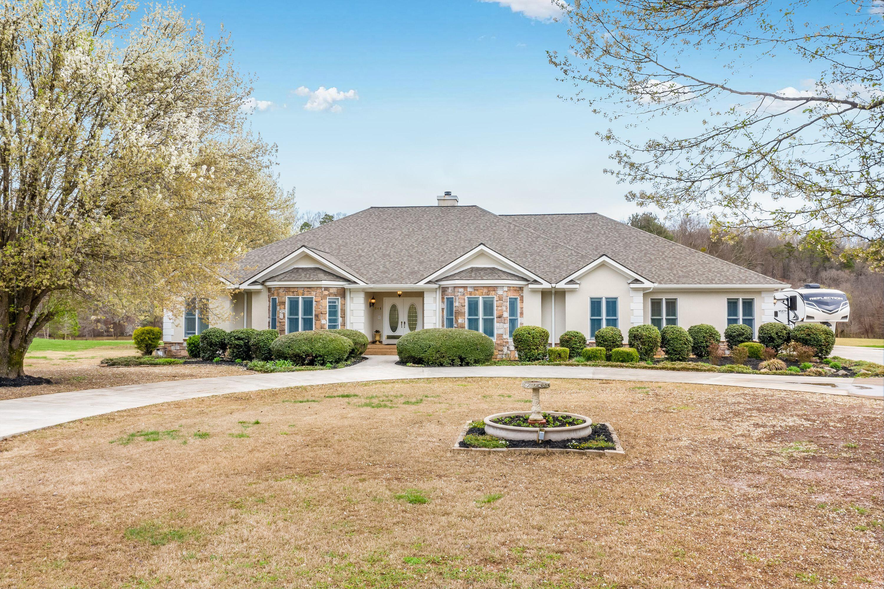 xx241_River_Pointe_Cir_0002