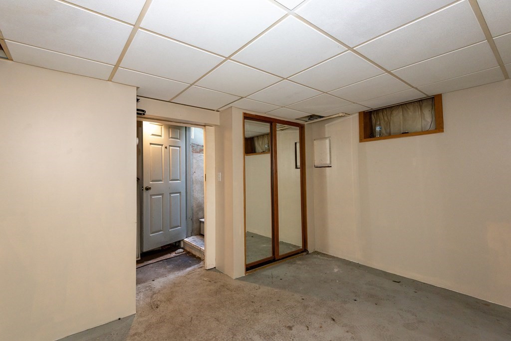 13 Melville Place Lynn, MA 01902 - Photo 35 of 41
