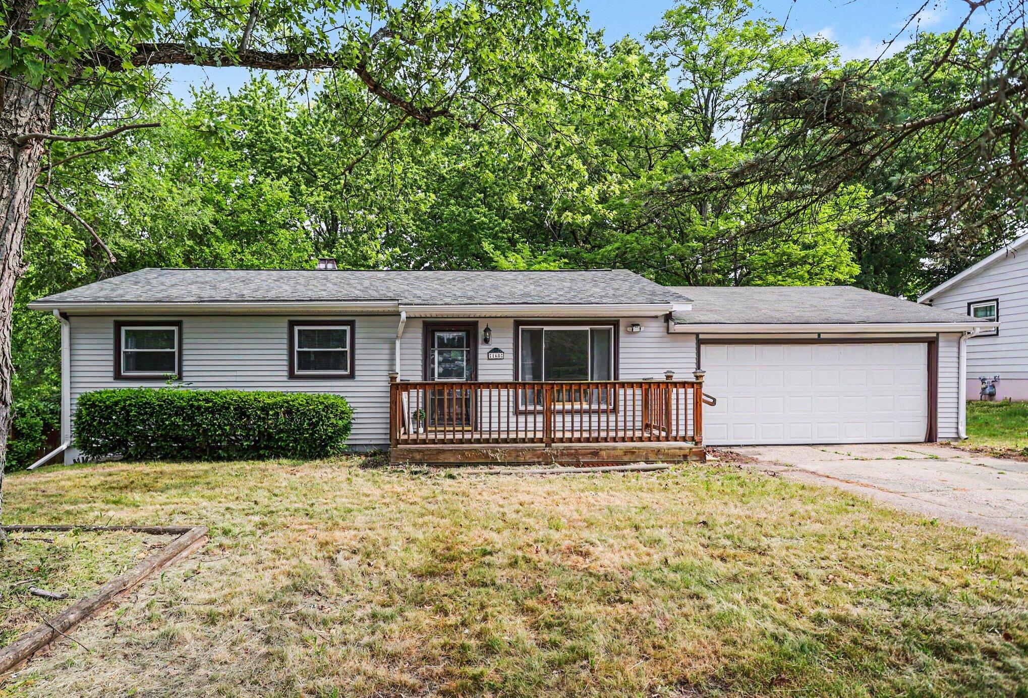 168 Homecrest Road Battle Creek, MI 49037 - Photo 1 of 24 002_file_3926