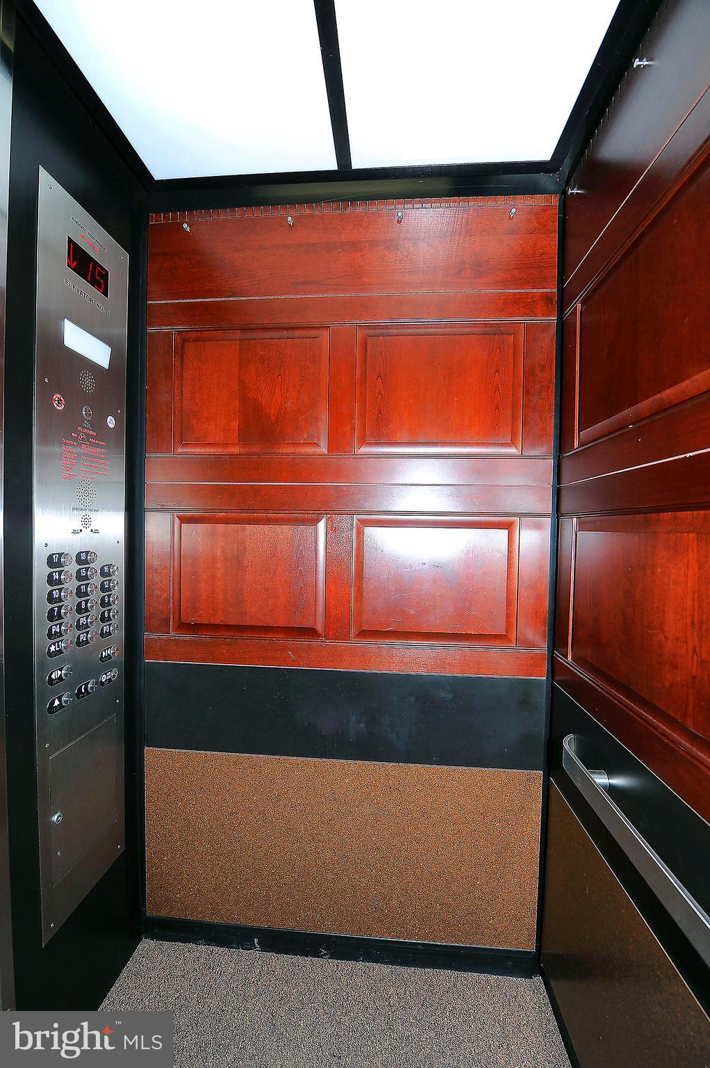 1301 North Courthouse Road, Unit 812 Arlington, VA 22201 - Photo 37 of 44 Woodbury Heights elevators