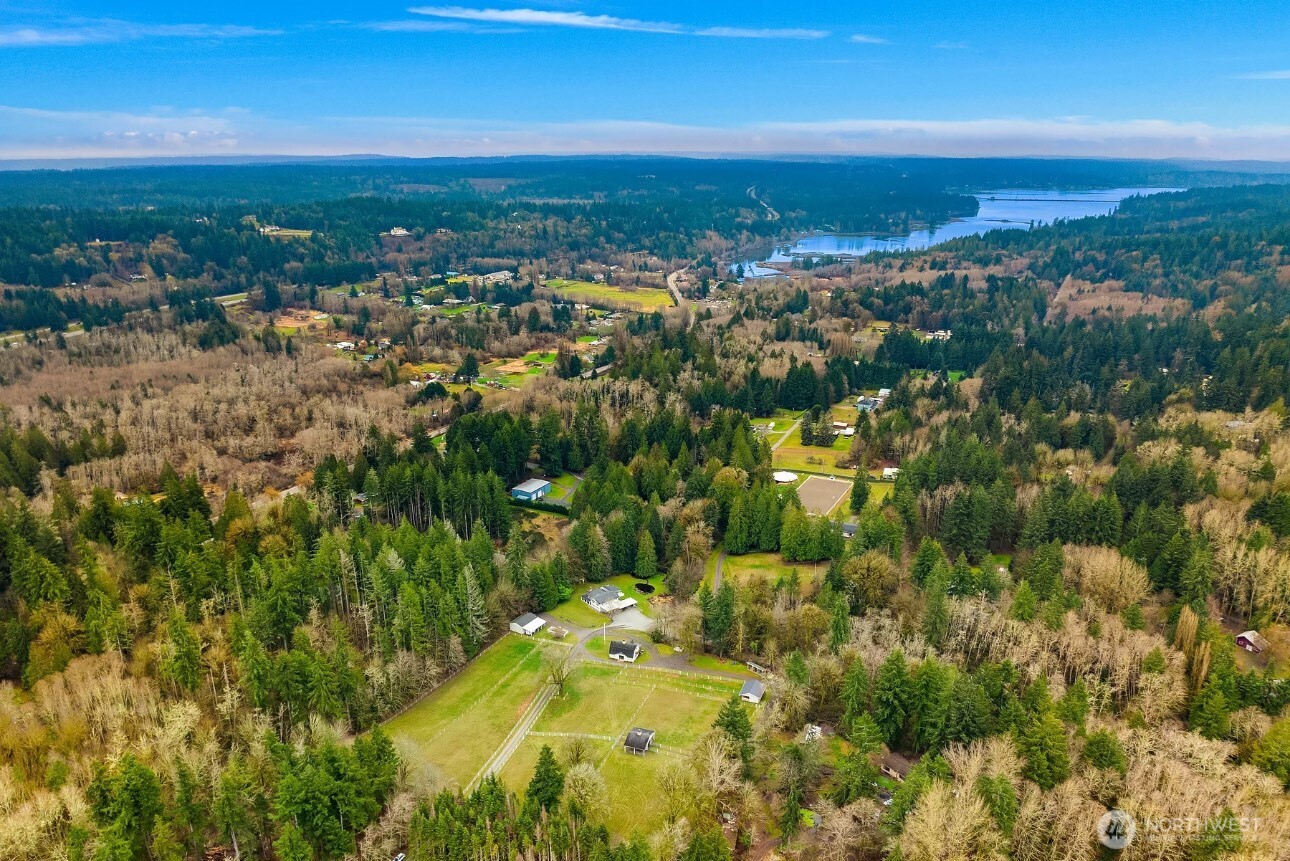 1204 Southeast Oak Road Port Orchard, WA 98367 - Photo 4 of 40 Gallery Image 4
