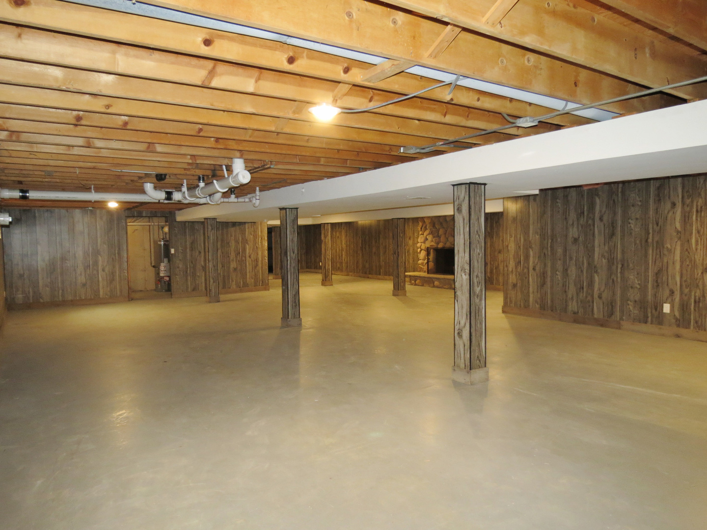12970 McCarthy Road Lemont, IL 60439 - Photo 34 of 46 a view of a hall with wooden floor