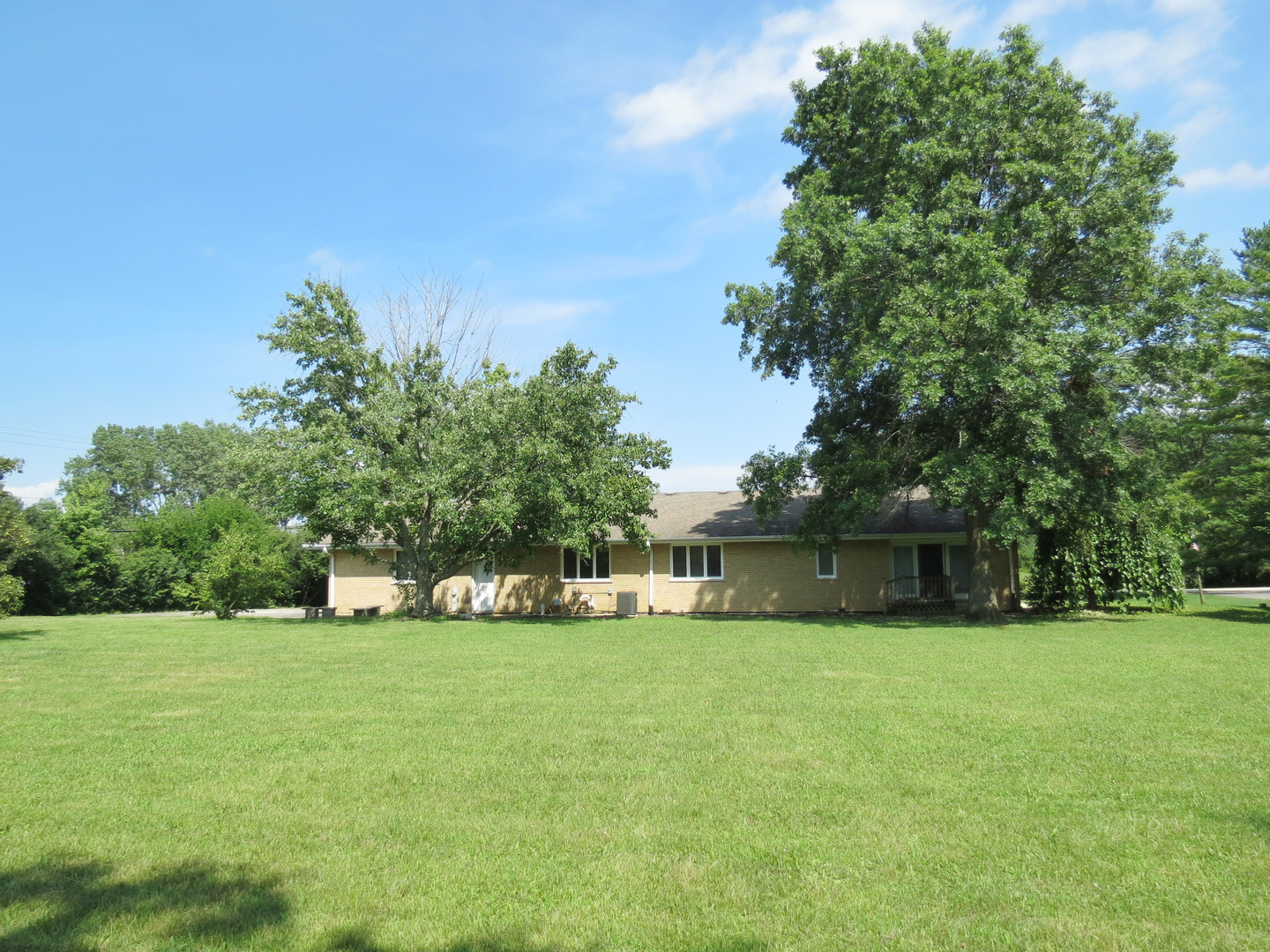 12970 McCarthy Road Lemont, IL 60439 - Photo 40 of 46 a view of a backyard
