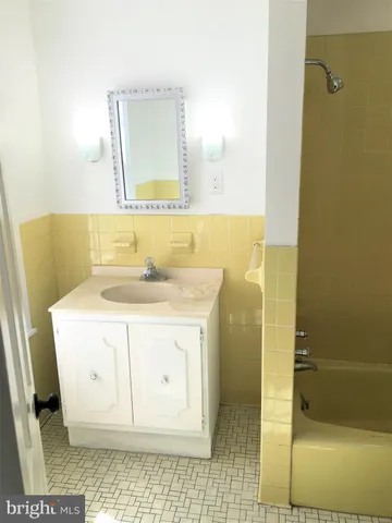 $1,900 | 25 West Boscawen Street, Unit 2, Winchester, VA 22601