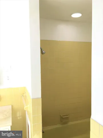 $1,900 | 25 West Boscawen Street, Unit 2, Winchester, VA 22601