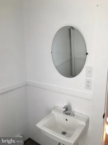 $1,900 | 25 West Boscawen Street, Unit 2, Winchester, VA 22601