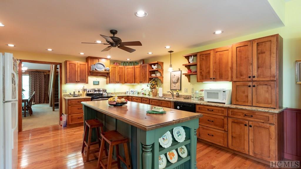 162 Sheep Laurel Road Cashiers, NC 28717 - Photo 8 of 42 Gallery Image 8