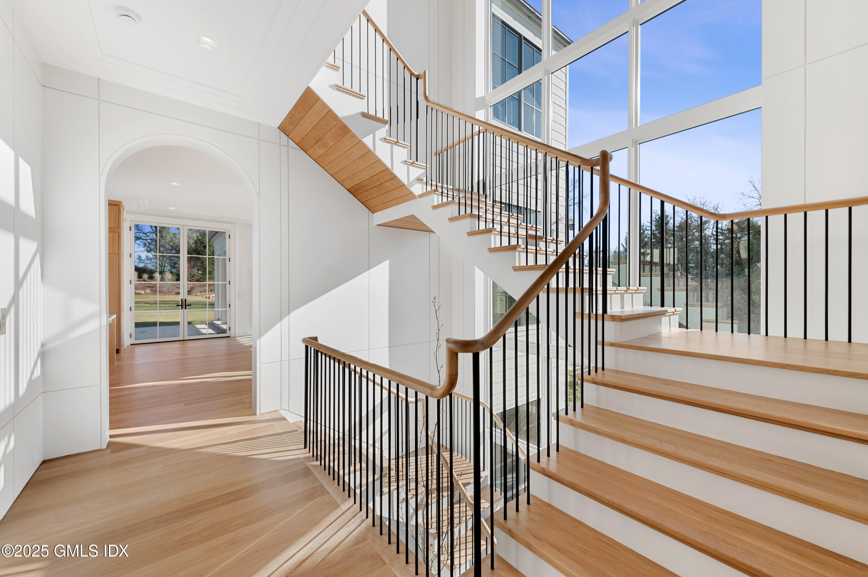 382 North Street Greenwich, CT 06830 - Photo 14 of 27 a view of entryway