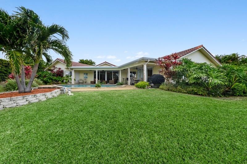 792 Staghorn Court Boca Raton, FL 33432 - Photo 16 of 41 13_792StaghornCt_59001_RearView_FlexMLS8