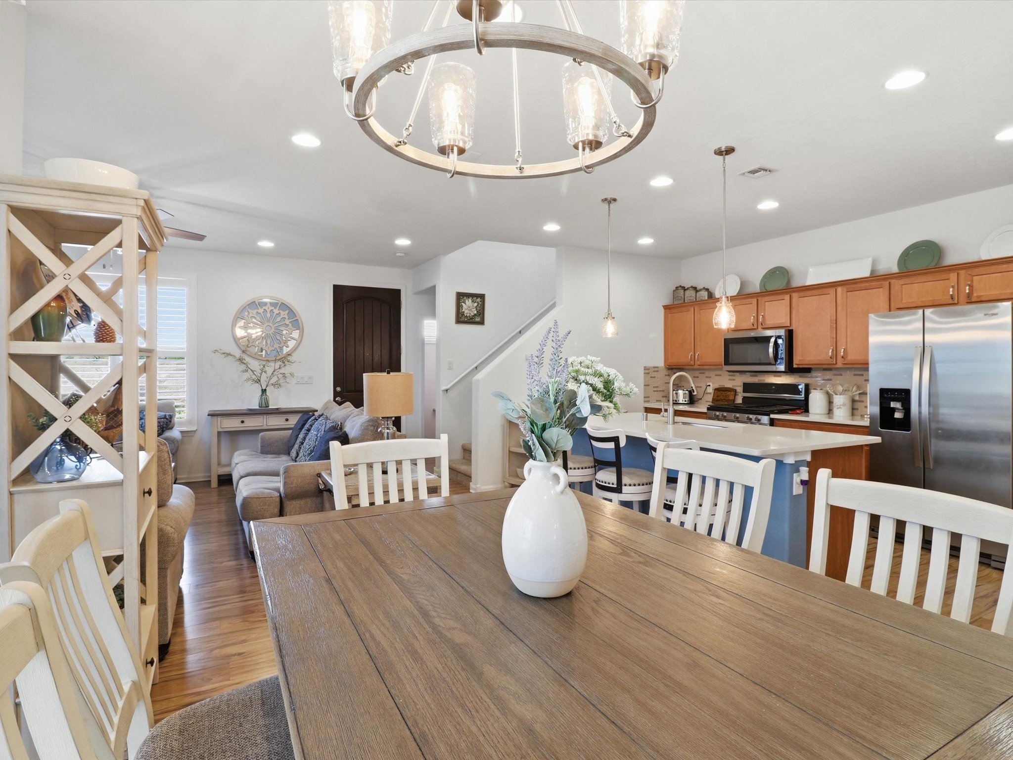 Entire view of the open-concept design of dining, living, and kitchen area