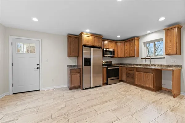 $172,000 | 323 1st Street, Apollo, PA 15613