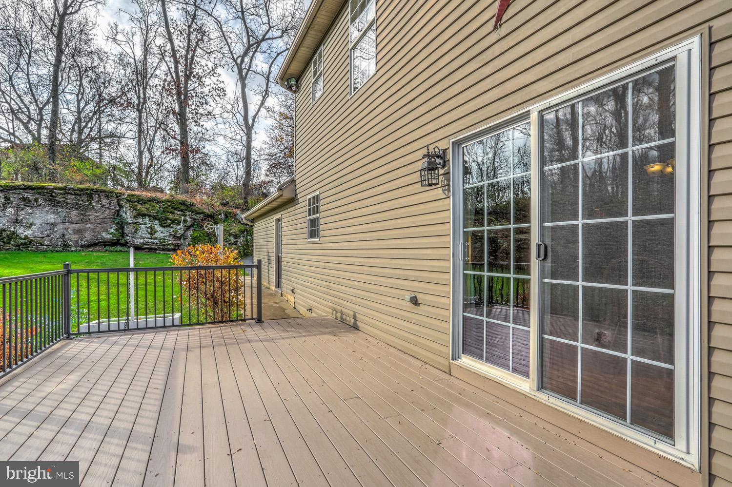 511 Holtzman Road Reinholds, PA 17569 - Photo 11 of 60