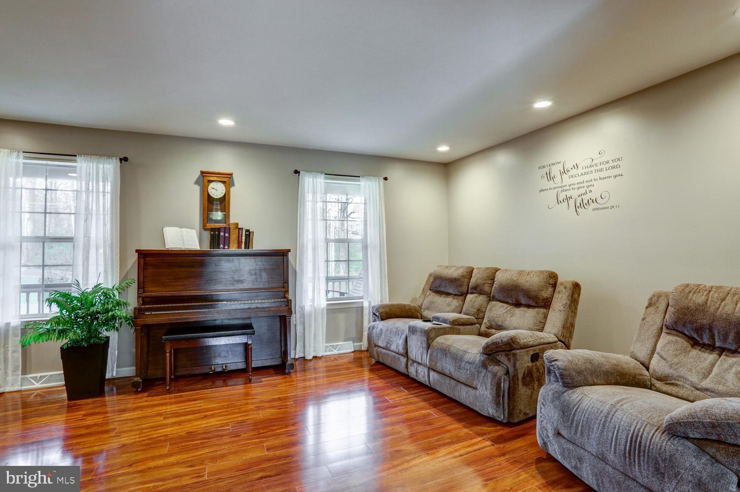 511 Holtzman Road Reinholds, PA 17569 - Photo 22 of 60