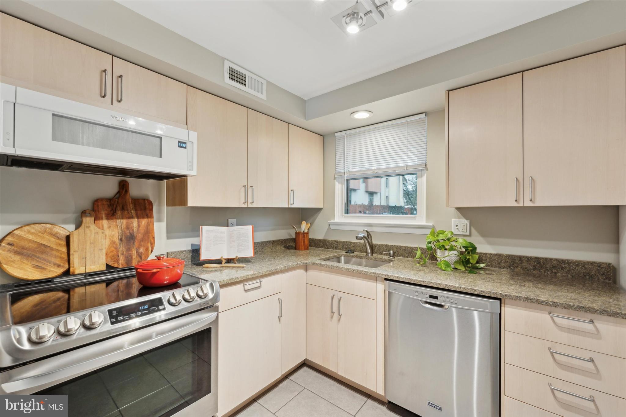 315 South Valley Forge Road, Unit 5 Devon, PA 19333 - Photo 5 of 16 Kitchen