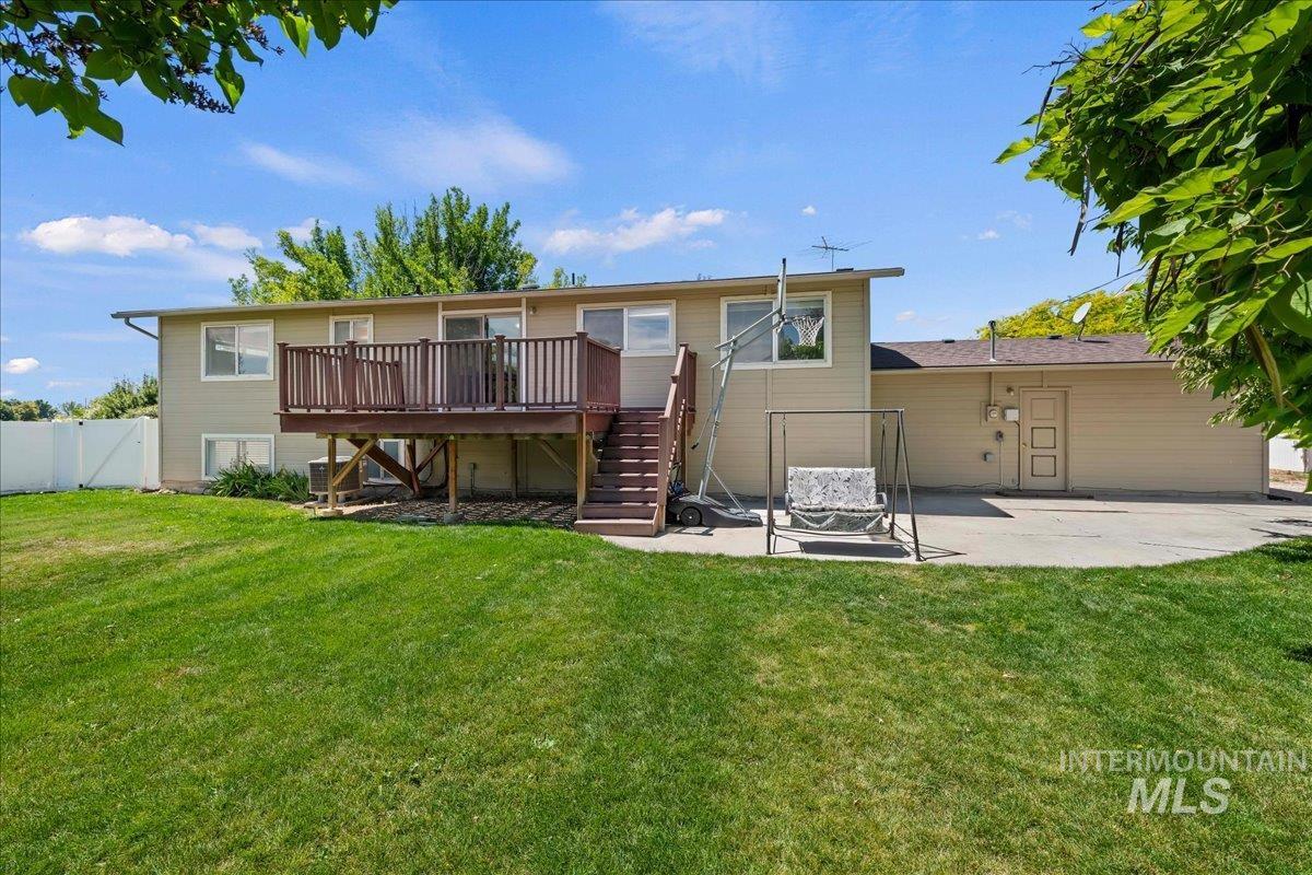25150 Geri Lane Caldwell, ID 83607 - Photo 5 of 40