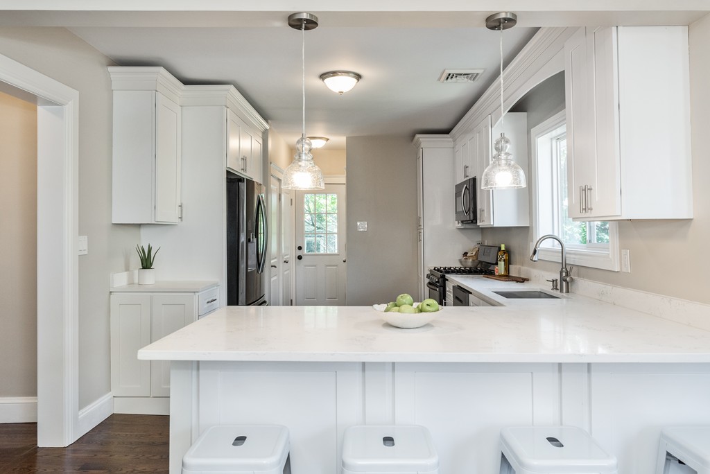 136 Manthorne Road, Unit 2 Boston, MA 02132 - Photo 21 of 40 Gallery Image 21