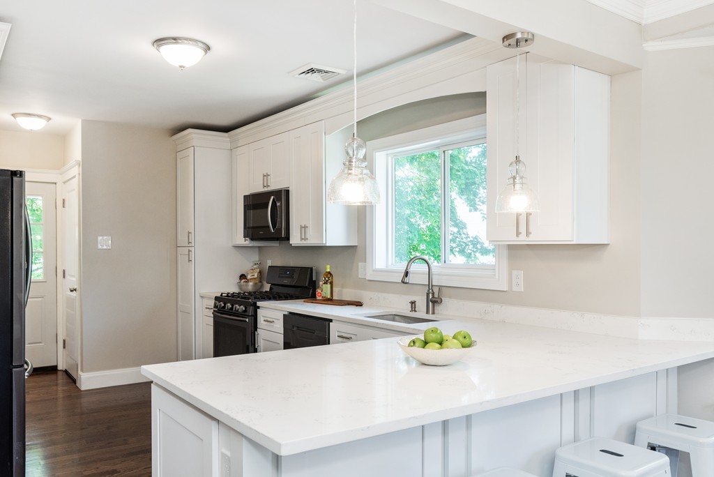 136 Manthorne Road, Unit 2 Boston, MA 02132 - Photo 22 of 40 Gallery Image 22