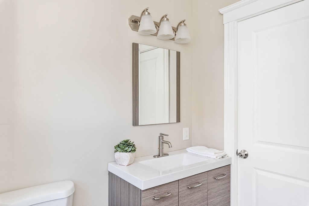 136 Manthorne Road, Unit 2 Boston, MA 02132 - Photo 31 of 40 Gallery Image 31