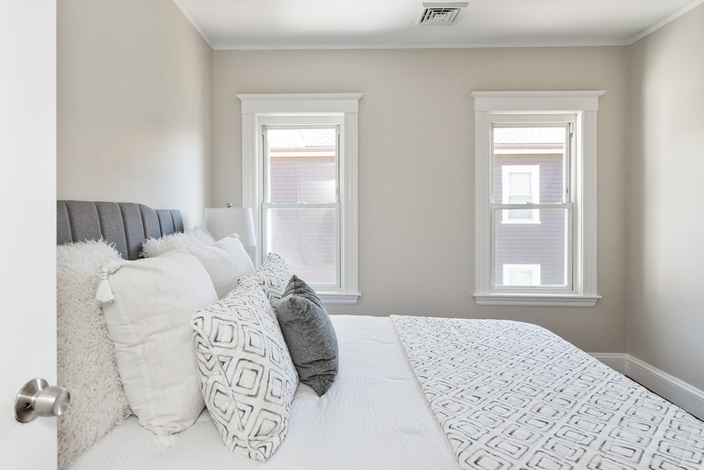 136 Manthorne Road, Unit 2 Boston, MA 02132 - Photo 36 of 40 Gallery Image 36