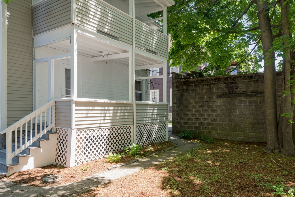 136 Manthorne Road, Unit 2 Boston, MA 02132 - Photo 37 of 40 Gallery Image 37