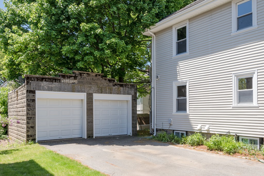 136 Manthorne Road, Unit 2 Boston, MA 02132 - Photo 4 of 40 Gallery Image 4