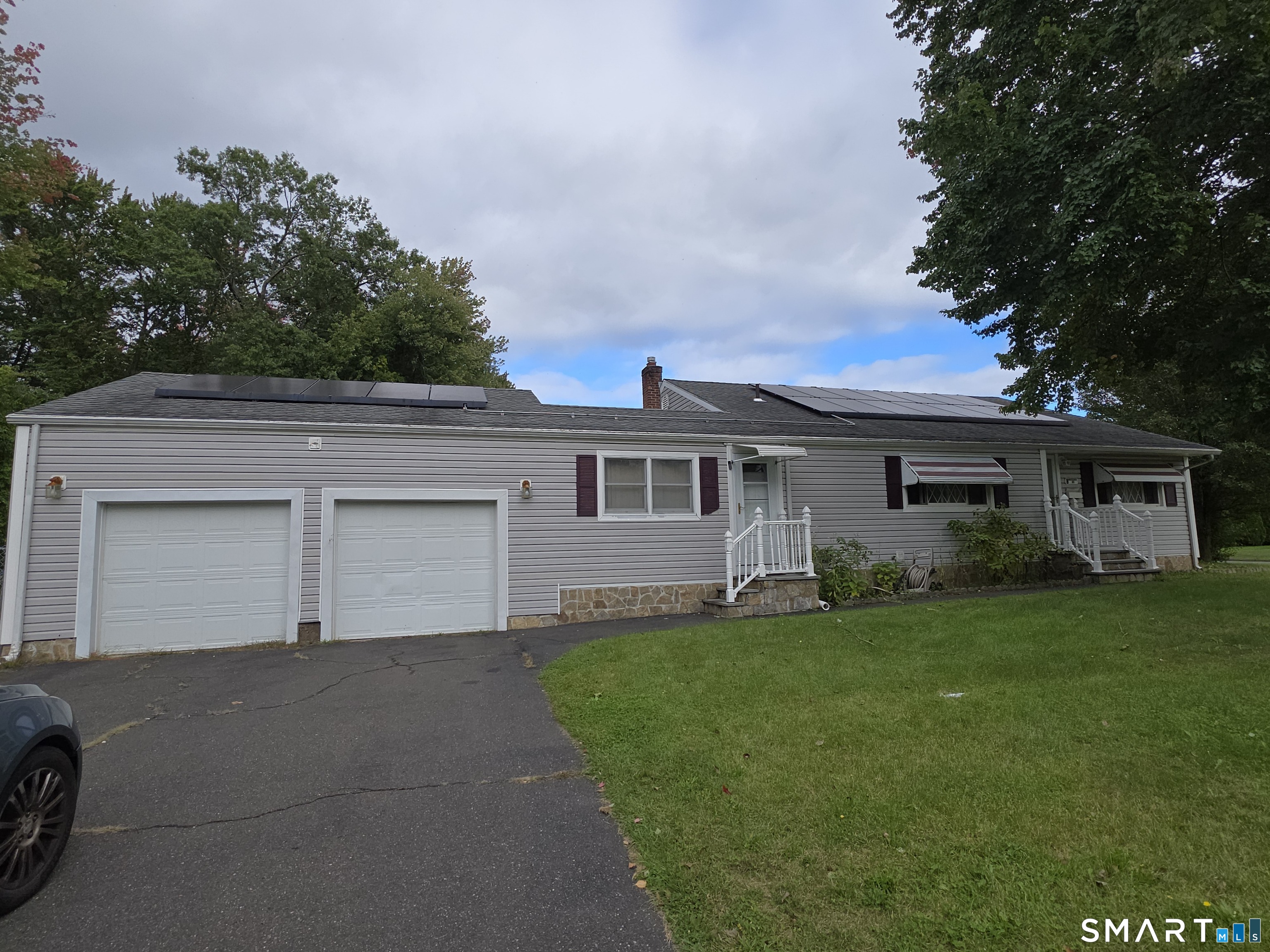 8 Matthew Road East Hartford, CT 06108 - Photo 5 of 28 Gallery Image 5