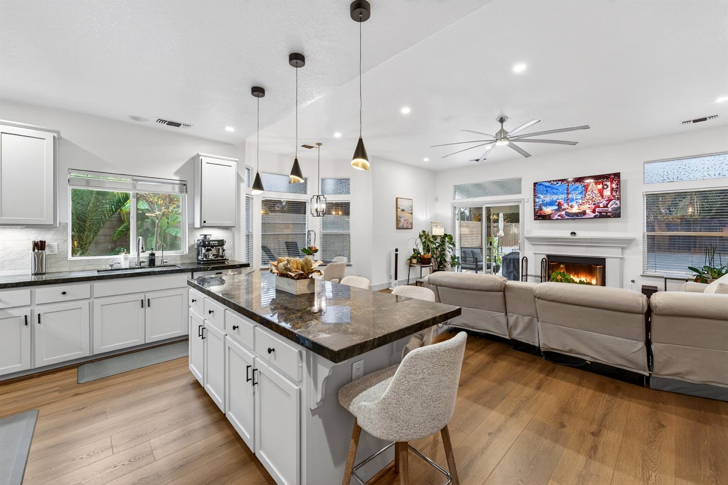 3221 Amethyst Way Turlock, CA 95382 - Photo 19 of 62