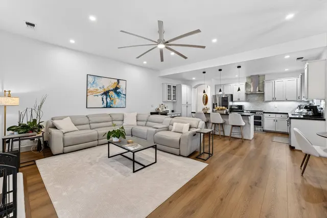 $899,000 | 3221 Amethyst Way, Turlock, CA 95382