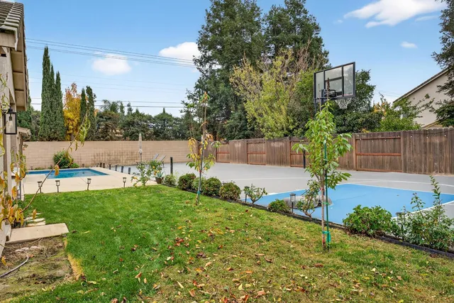 $899,000 | 3221 Amethyst Way, Turlock, CA 95382