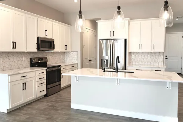 $2,550 | 20047 West Turney Avenue, Litchfield Park, AZ 85340