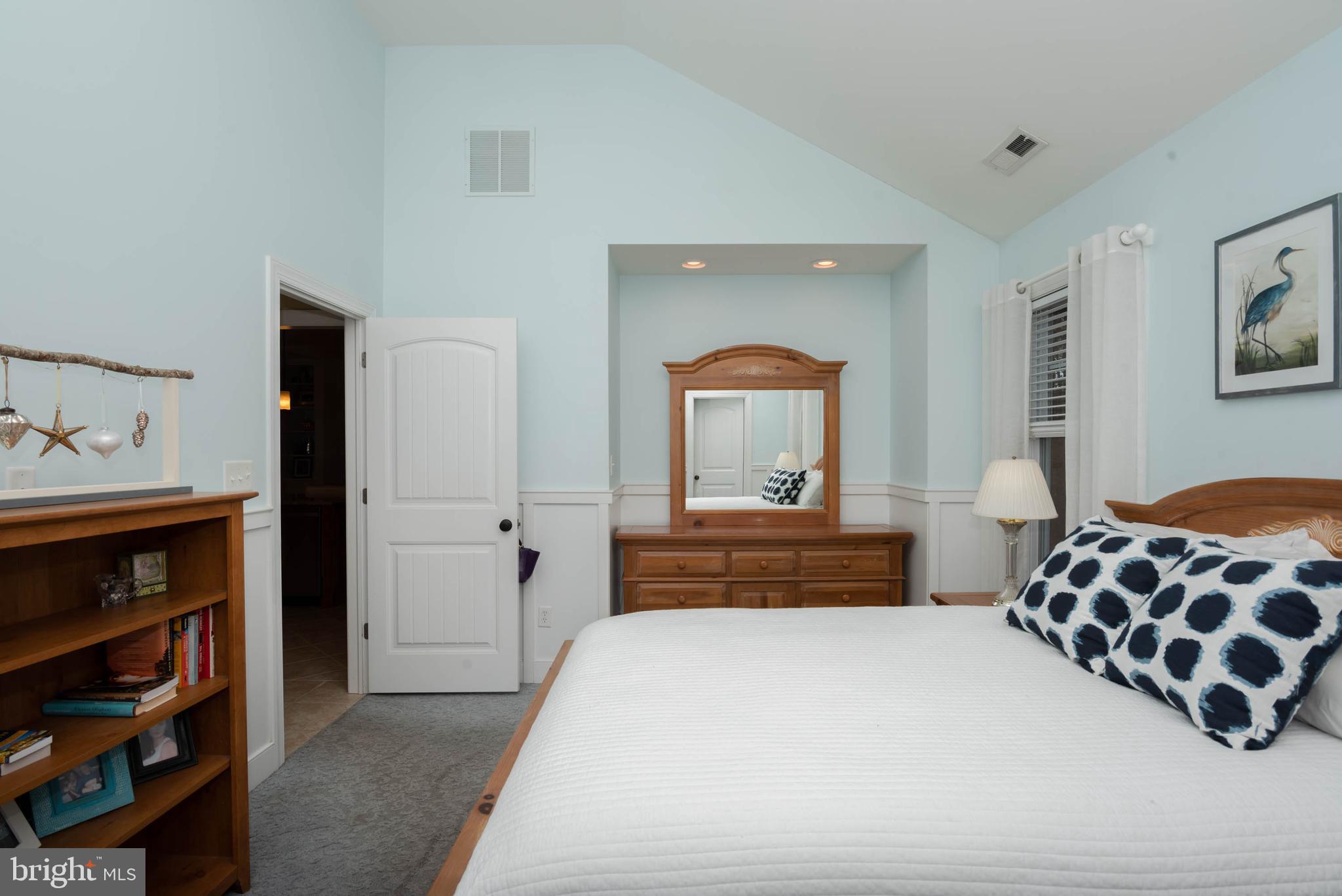 8945 Lewis Road Berlin, MD 21811 - Photo 5 of 71 large master bedroom with walk in closet