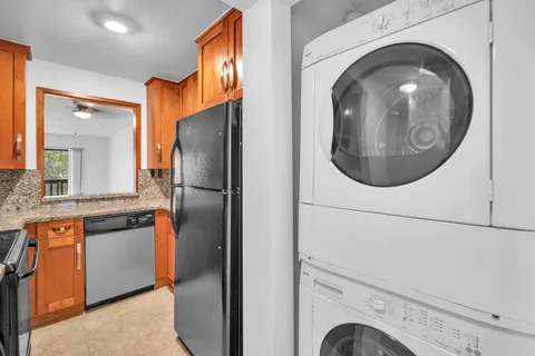 $260,000 | 1021 Mockingbird Lane, Unit 303, Plantation, FL 33324