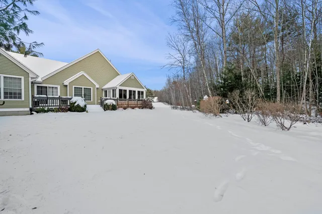 $649,900 | 47 Risloves Way, Fremont, NH 03044