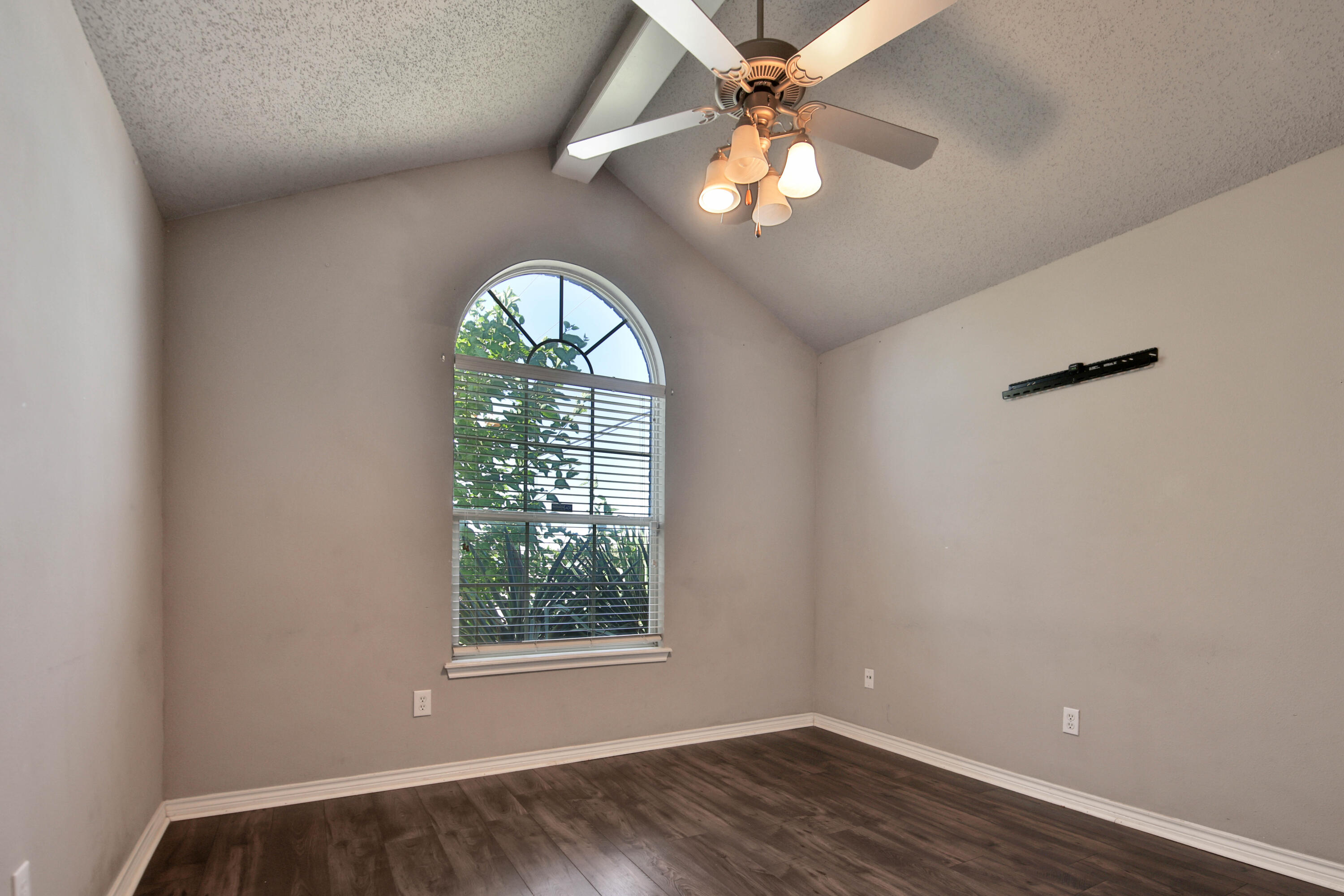 6501 87th Street Lubbock, TX 79424 - Photo 17 of 28 IMG_3031