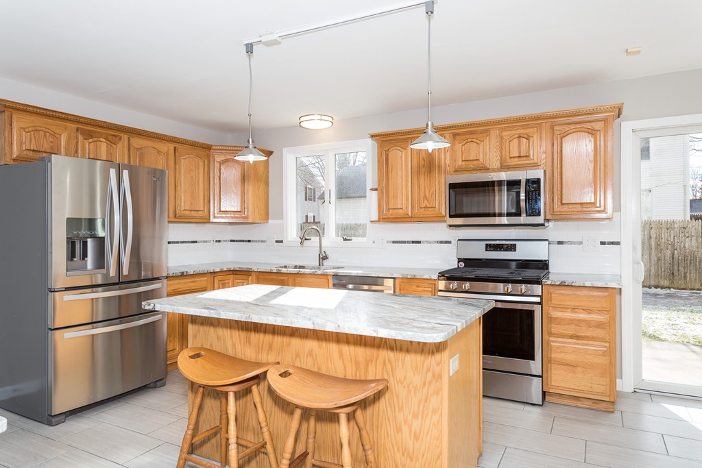 29 Ridgeway Circle Longmeadow, MA 01106 - Photo 11 of 27 Gallery Image 11