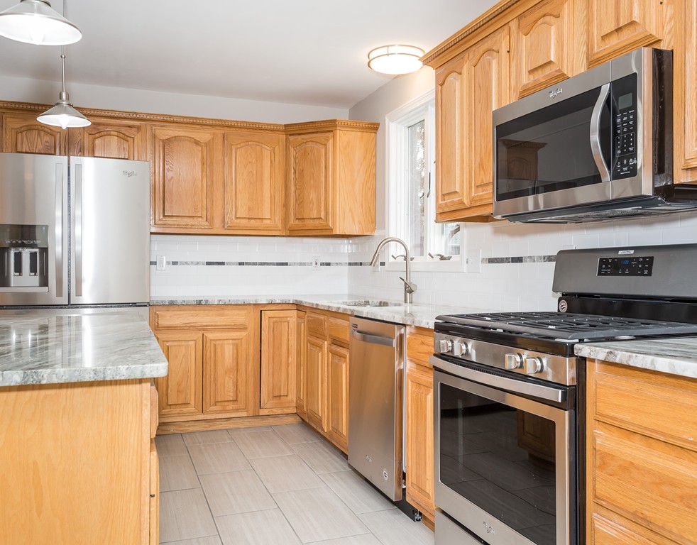 29 Ridgeway Circle Longmeadow, MA 01106 - Photo 12 of 27 Gallery Image 12