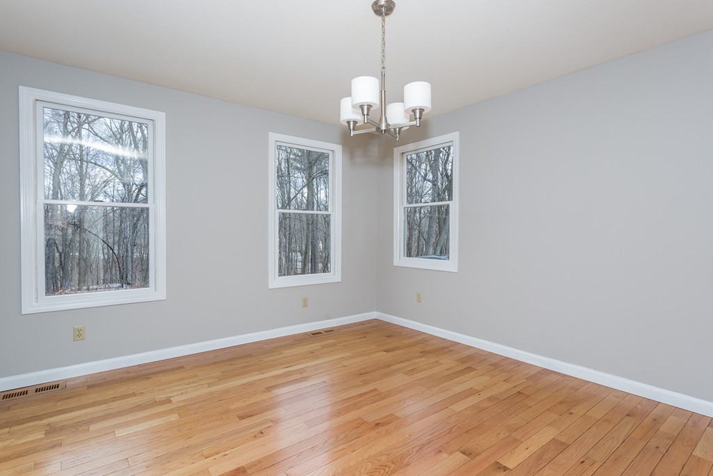 29 Ridgeway Circle Longmeadow, MA 01106 - Photo 8 of 27 Gallery Image 8