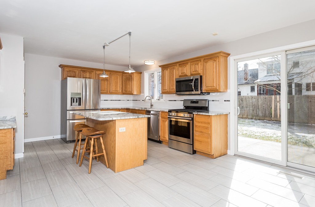 29 Ridgeway Circle Longmeadow, MA 01106 - Photo 9 of 27 Gallery Image 9