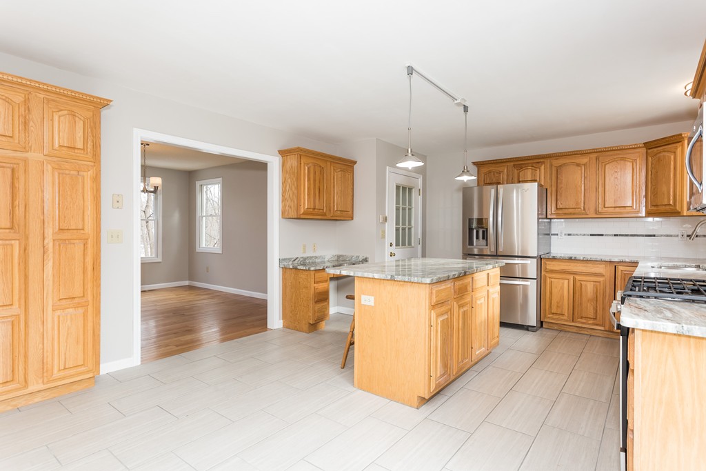 29 Ridgeway Circle Longmeadow, MA 01106 - Photo 10 of 27 Gallery Image 10