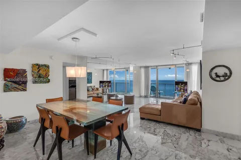 $1,300,000 | 2655 Collins Avenue, Unit 2211, Miami Beach, FL 33140