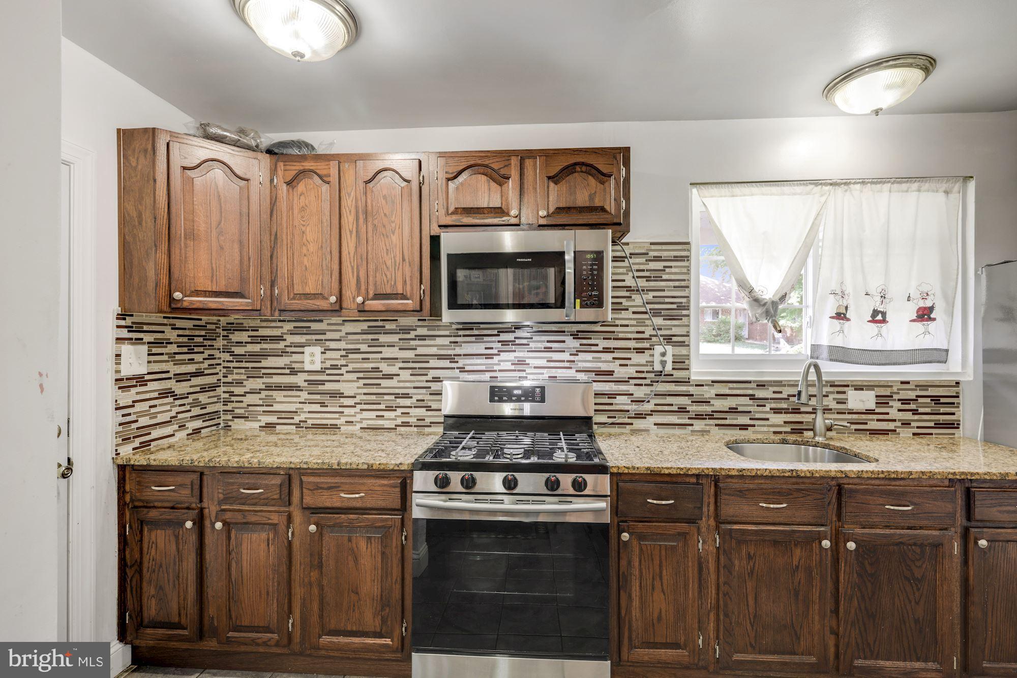 1109 Navahoe Drive Silver Spring, MD 20903 - Photo 2 of 40 Gallery Image 2