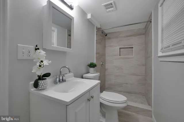 $460,000 | 5210 West Boniwood Turn, Clinton, MD 20735