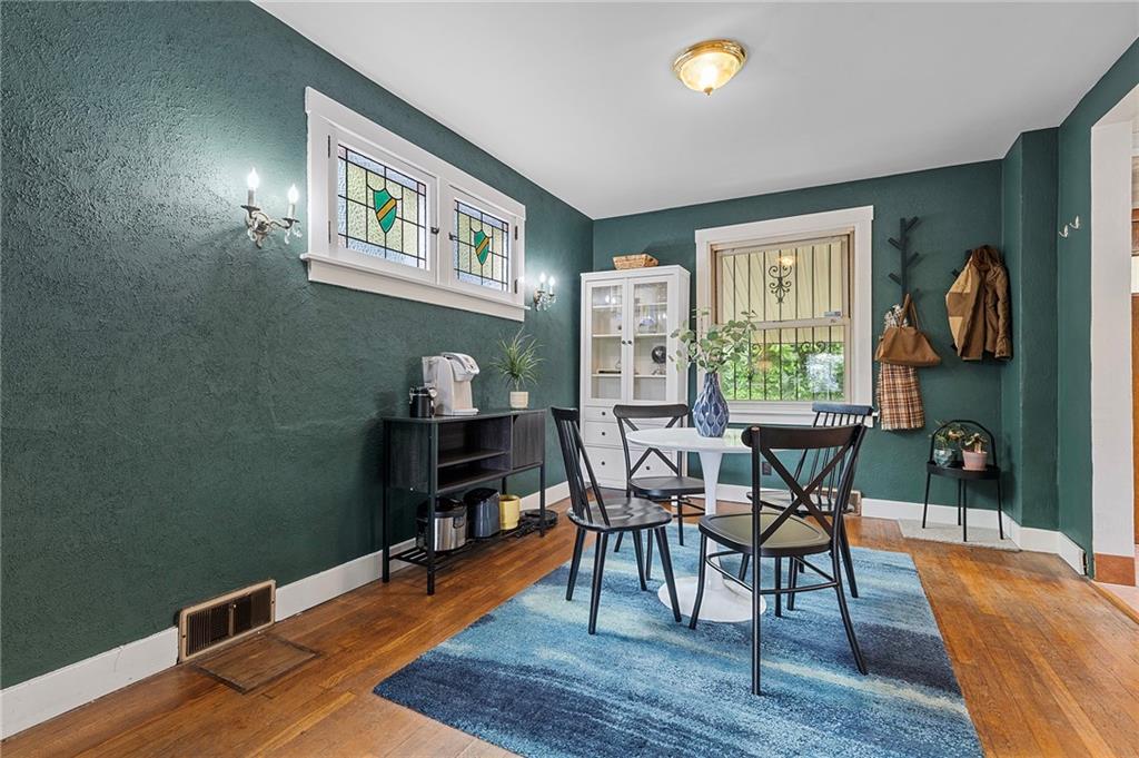 107 Imogene Road Pittsburgh, PA 15217 - Photo 12 of 35 Gallery Image 12
