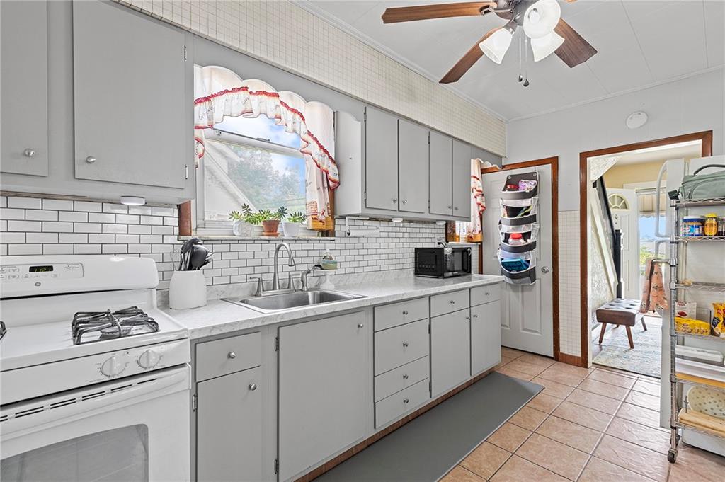 107 Imogene Road Pittsburgh, PA 15217 - Photo 15 of 35 Gallery Image 15