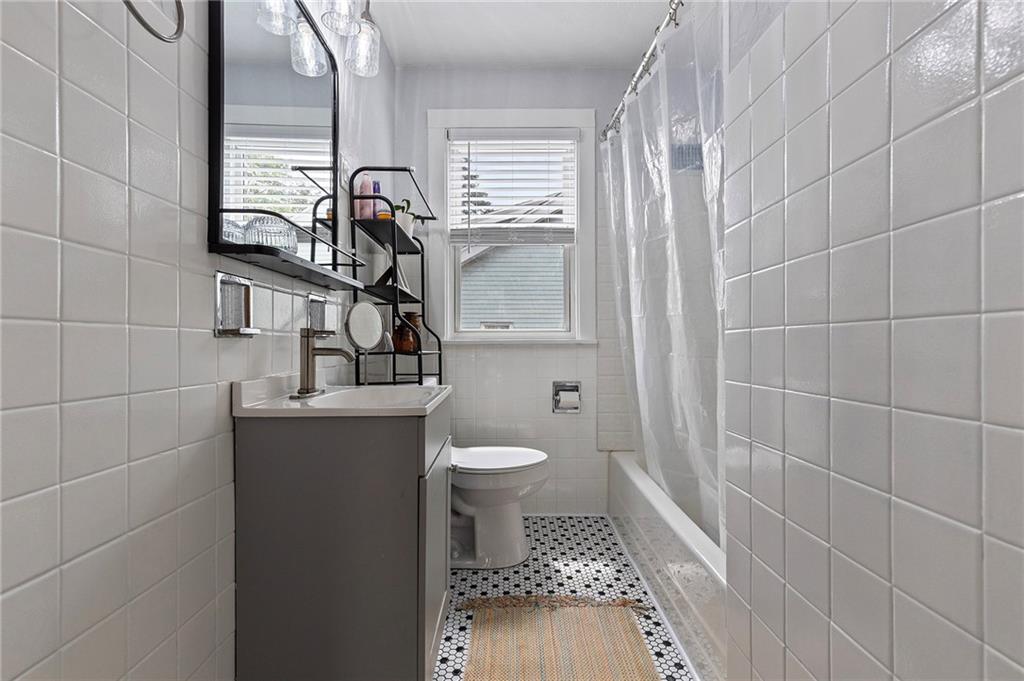 107 Imogene Road Pittsburgh, PA 15217 - Photo 20 of 35 Gallery Image 20