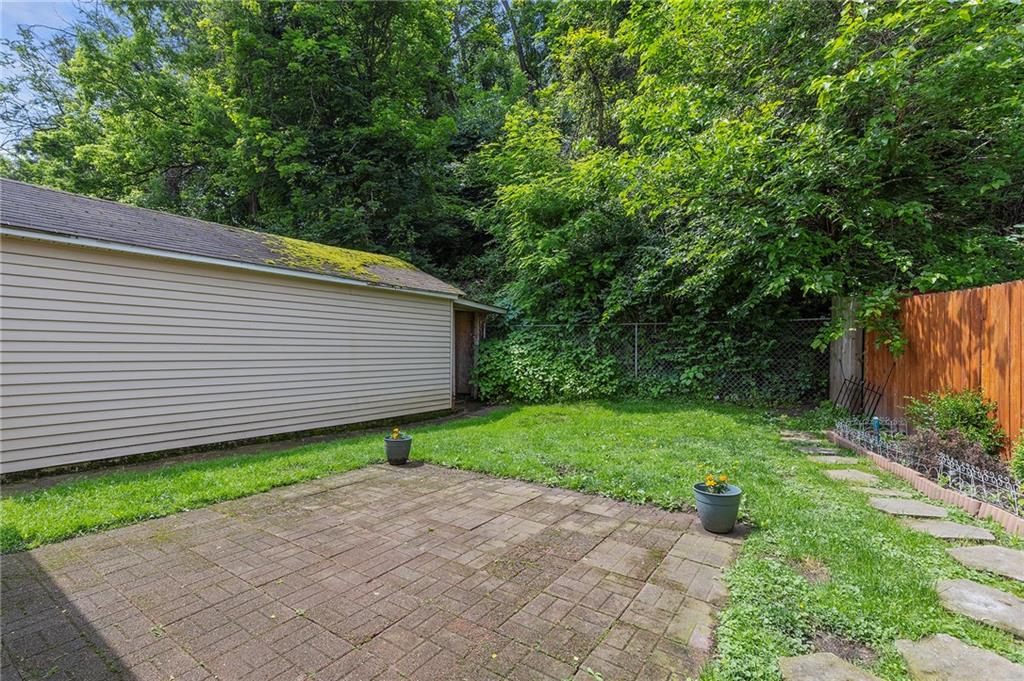 107 Imogene Road Pittsburgh, PA 15217 - Photo 29 of 35 Gallery Image 29