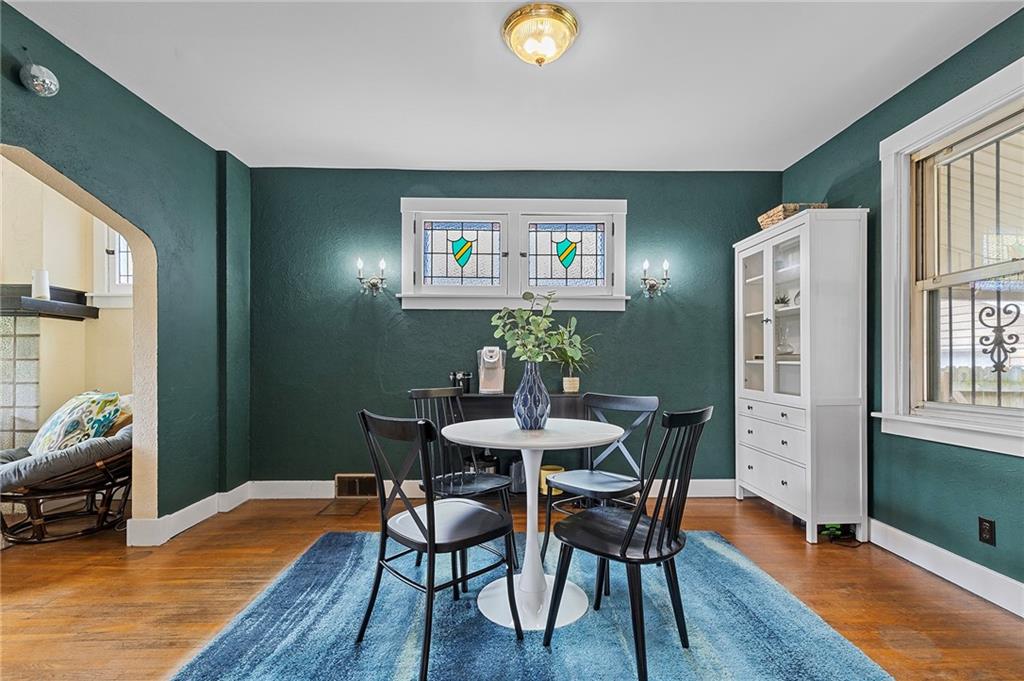 107 Imogene Road Pittsburgh, PA 15217 - Photo 4 of 35 Gallery Image 4