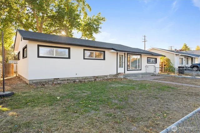 $288,000 | 710 South Catalpa Street, Moses Lake, WA 98837
