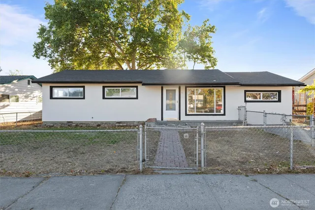 $288,000 | 710 South Catalpa Street, Moses Lake, WA 98837