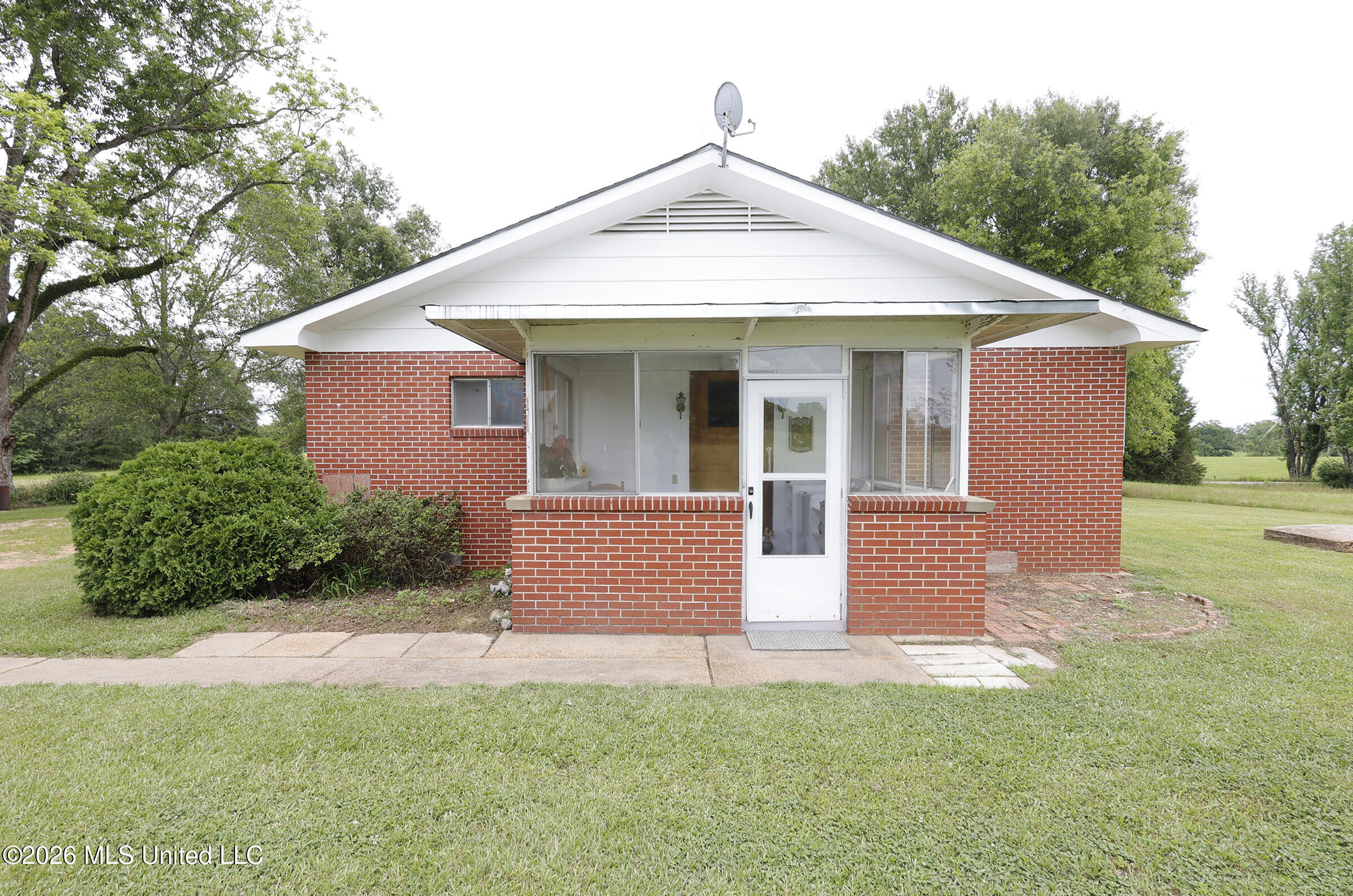 7037 Lilly Road Crystal Springs, MS 39059 - Photo 2 of 27 _JCS0010